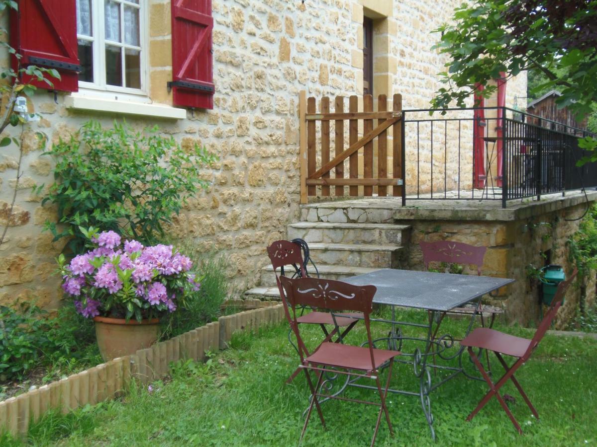 Bed and Breakfast La Chabotine Allas-Les-Mines Екстер'єр фото